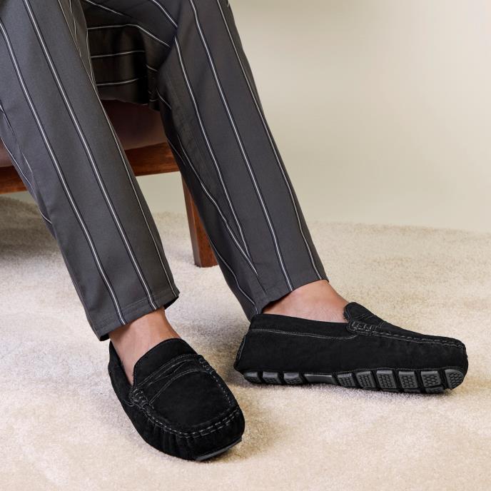 Isotoner® Mens Fur Lined Suede Moccasin Slipper Black Extra Image 6